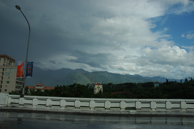 rainbow before typhoon no 15 2008 48 hours away 